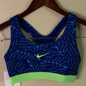 Nike pro sports bra